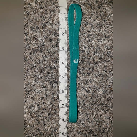 Fabletics| NWOT Grippy Headband with Logo - Picture 2 of 2